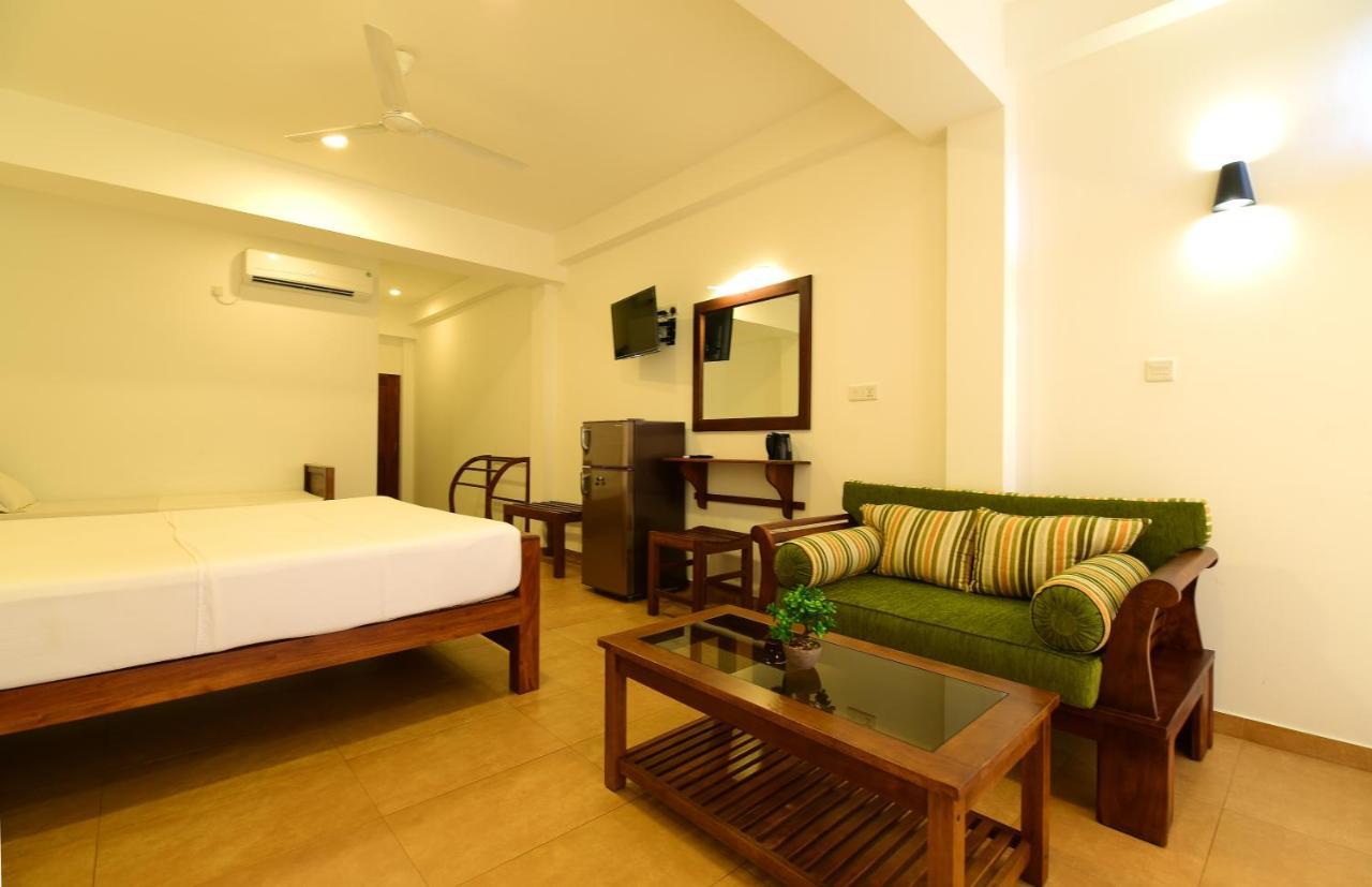 Chaaya Inn Hotel Hikkaduwa Exterior foto